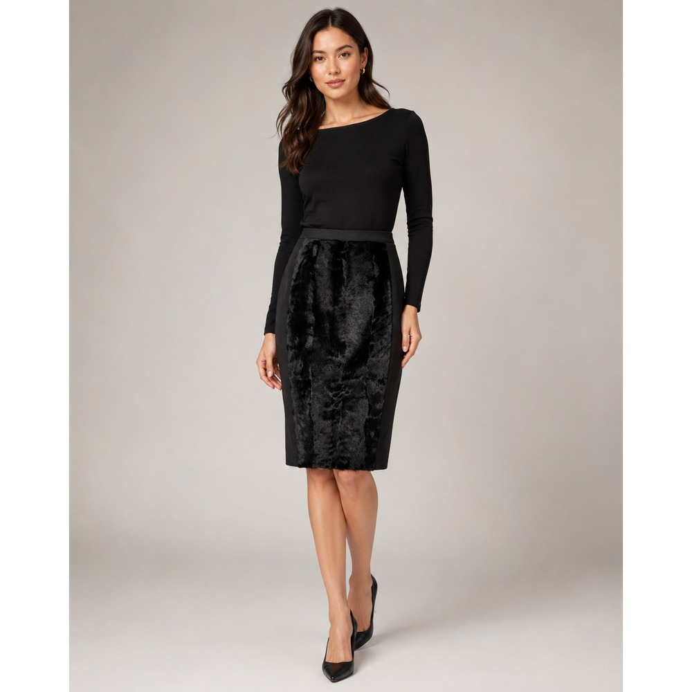 MaxMara Black Pencil Skirt Sz S Fur Front Panel Made in Italy Designer Luxury
